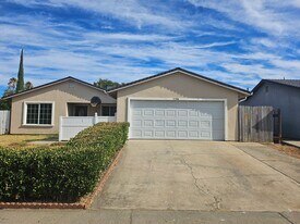 2251 Fir St in Live Oak, CA - Building Photo