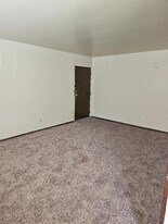 3449 McHenry Ave, Unit 18 in Cincinnati, OH - Building Photo