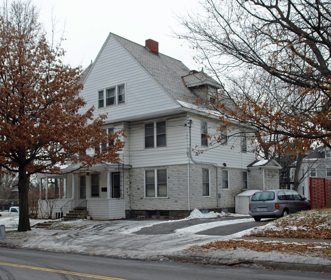 811 Union St in Schenectady, NY - Foto de edificio - Building Photo