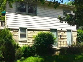 1916 W White River Blvd in Muncie, IN - Building Photo - Building Photo