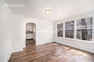 708 Harrison St in Kalamazoo, MI - Building Photo - Building Photo