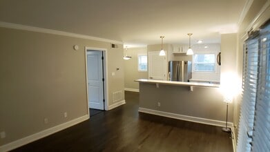 48 Peachtree Ave NE, Unit 315 in Atlanta, GA - Foto de edificio - Building Photo