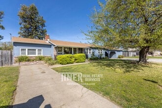 2501 Laurence Ave in Carmichael, CA - Building Photo - Building Photo