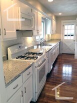 32 Irvington Rd, Unit #2 in Somerville, MA - Building Photo