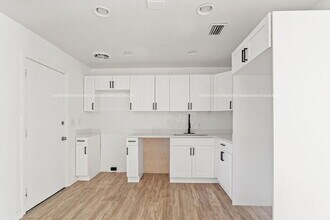 1203 Carthage Dr in Jacksonville, FL - Building Photo - Building Photo
