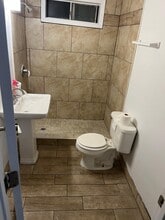 384 N Westside St in Porterville, CA - Building Photo - Building Photo