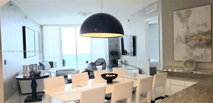 15811 Collins Ave, Unit 1903 in North Miami Beach, FL - Building Photo - Building Photo