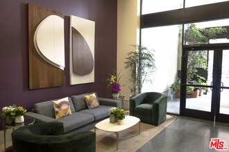 315 W 5th St-Unit -902 in Los Angeles, CA - Building Photo - Building Photo