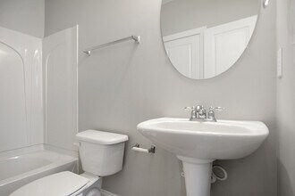 2056 Hatteras Wy in Atlanta, GA - Building Photo - Building Photo