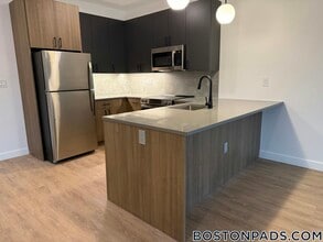 199 Gardner St in Boston, MA - Building Photo - Building Photo