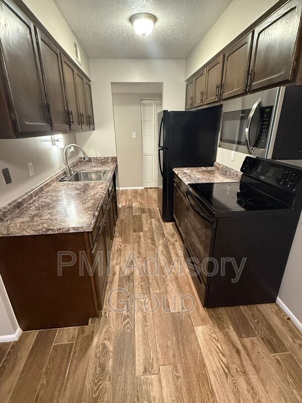 property at 2318 SW Briarwood Plaza