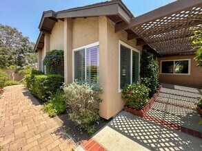 4297 Calle De Vida in San Diego, CA - Building Photo - Building Photo