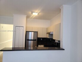 17650 NW 73rd Ave in Hialeah, FL - Building Photo