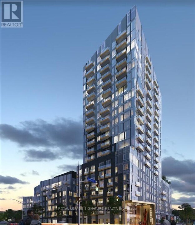 3270 Sheppard Ave E in Toronto, ON - Building Photo