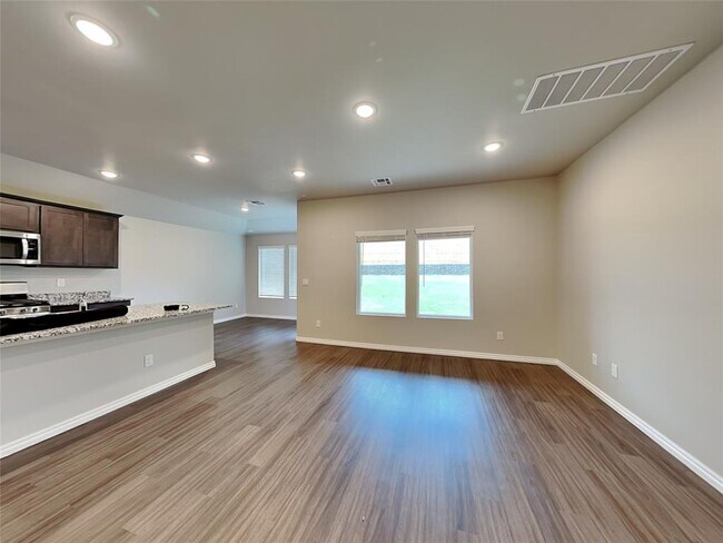 14001 The Brook Blvd in Piedmont, OK - Building Photo - Building Photo