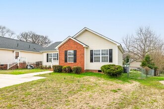 912 Lyme Brook Ln in Charlotte, NC - Building Photo - Building Photo