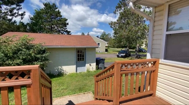 42 E Buffalo St in Duluth, MN - Foto de edificio - Building Photo