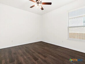 5110 Rose Gdn Lp in Killeen, TX - Foto de edificio - Building Photo