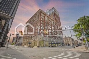 525 W Lafayette Blvd in Detroit, MI - Building Photo