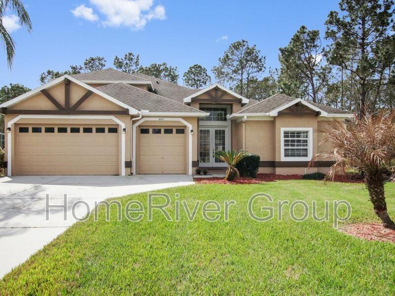 6217 Bridleford Dr in Wesley Chapel, FL - Building Photo