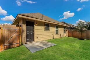 2630 Lina Dr in Conroe, TX - Building Photo - Building Photo