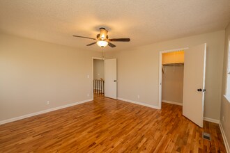 217 Fletcher Ave in Fayetteville, AR - Building Photo - Building Photo