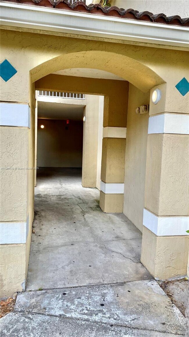 470 S Park Rd in Hollywood, FL - Building Photo - Building Photo