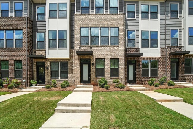property at 952 Broad River Ln
