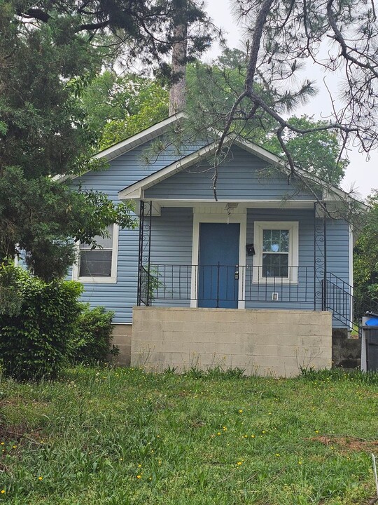 2760 Royal St in Augusta, GA - Foto de edificio