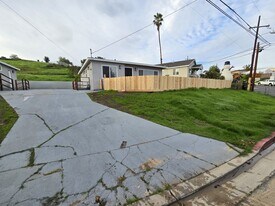 5305 Santa Margarita St in San Diego, CA - Building Photo
