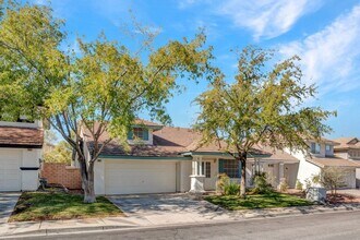 2052 Smoketree Village Cir in Henderson, NV - Building Photo - Building Photo