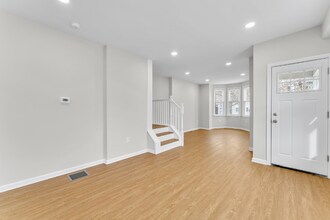 320 Market St in Gloucester City, NJ - Building Photo - Building Photo