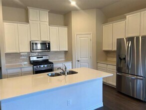 11103 Mustang Trl in Aubrey, TX - Building Photo - Building Photo