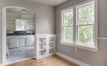 1311 1/2 Louise Ave-Unit -1301 1/2 in Oklahoma City, OK - Foto de edificio - Building Photo