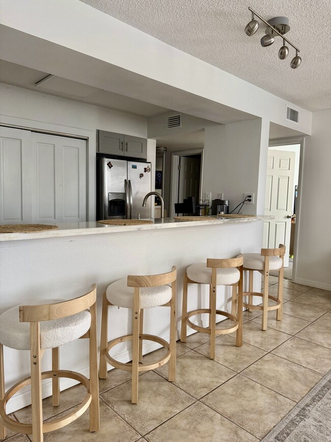 3930 S Roosevelt Blvd, Unit N204 in Key West, FL - Foto de edificio - Building Photo