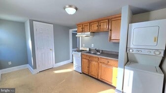 141 Bridgeboro St in Riverside, NJ - Building Photo