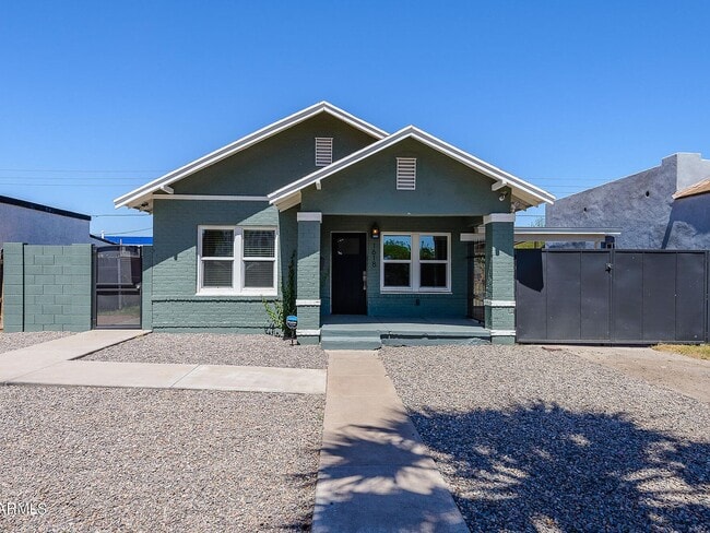 property at 1618 W Taylor St