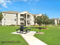 Lakeline Apartments photo'