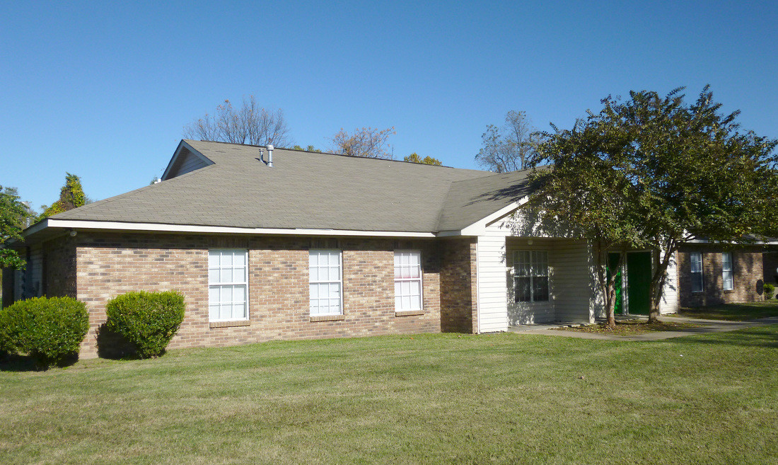 Chatham Villas in Greenville, MS - Building Photo