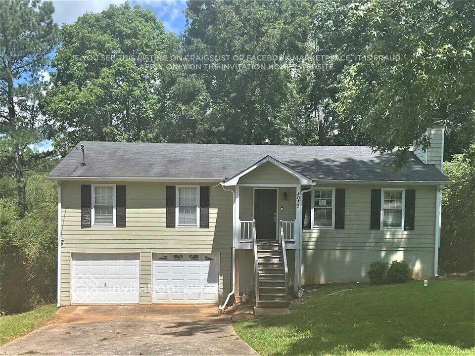 4032 Cindy Dr in Douglasville, GA - Foto de edificio
