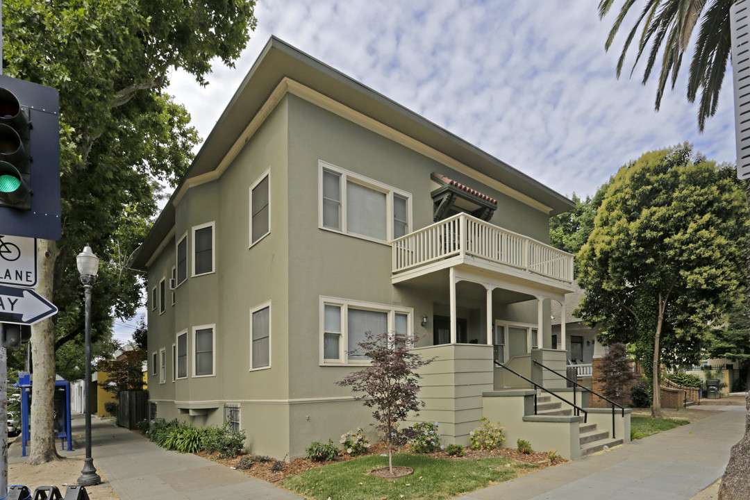 1830 P St in Sacramento, CA - Building Photo