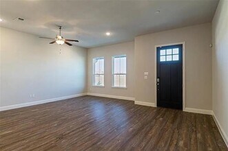 6025 Roper Rd in McKinney, TX - Foto de edificio - Building Photo