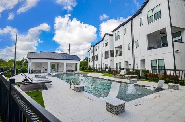 property at 2812 Grand Fountains Dr