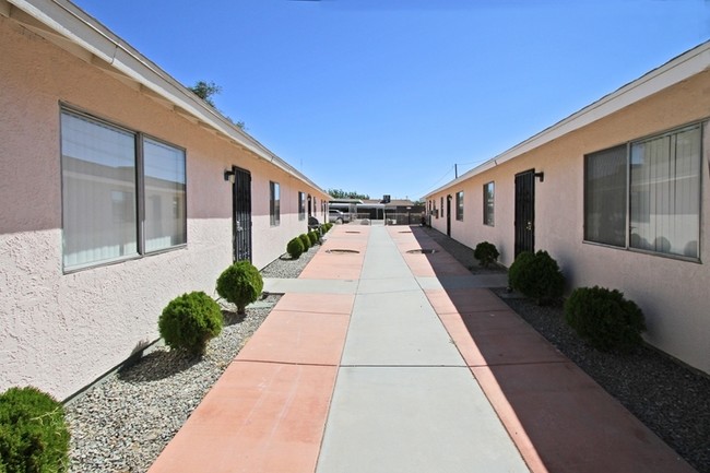 15740 Sueno Ln in Victorville, CA - Building Photo - Building Photo