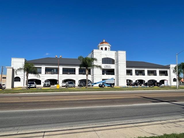 Royal View Center in Laredo, TX - Building Photo