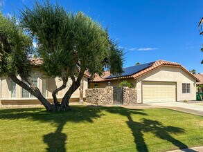 39485 Regency Way in Palm Desert, CA - Building Photo - Building Photo