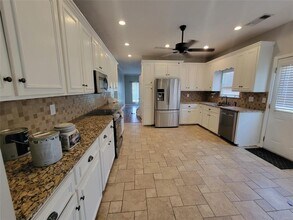 1210 Mill Village Ln in Prattville, AL - Building Photo - Building Photo