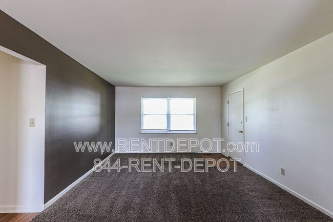 2843 Ravenswood Dr in Evansville, IN - Building Photo - Building Photo