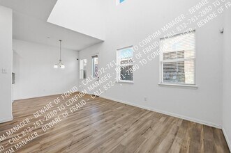 4355 Hebron St in Irving, TX - Building Photo - Building Photo