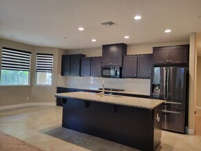 1618 Oak St in Los Banos, CA - Building Photo - Building Photo